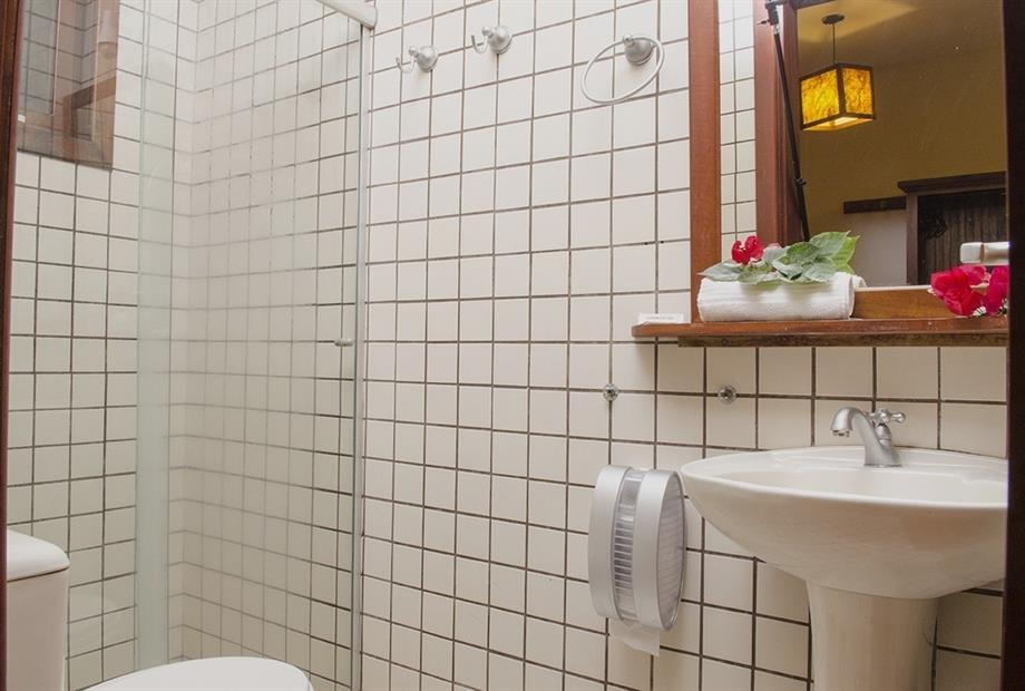 uh standard BV banheiro 2.jpg