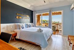 Quarto Triplo com vista para o mar