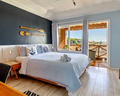 Quarto Triplo com vista para o mar