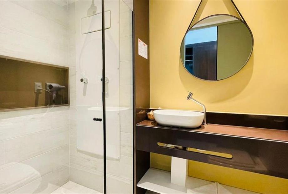 Quarto com Cama King-size e Vista do Mar-1.jpg