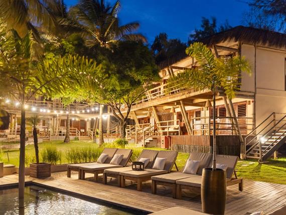 externa noite(1)(1).jpg