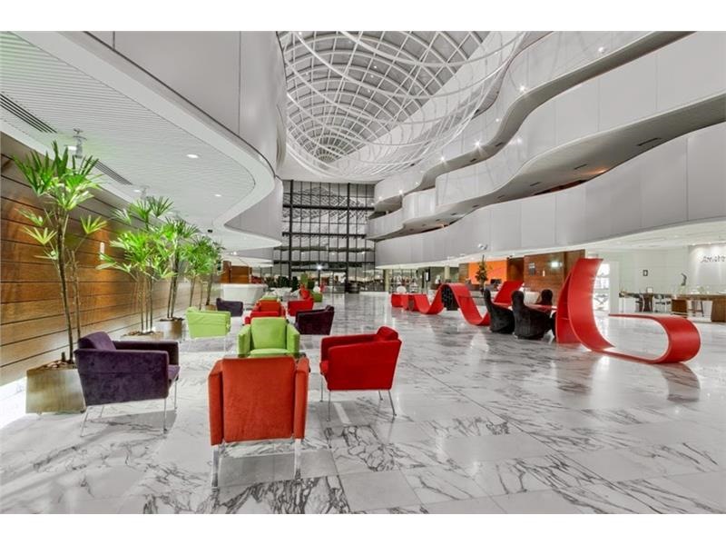 RoyalTulipAlvorada-lobby 3.jpg