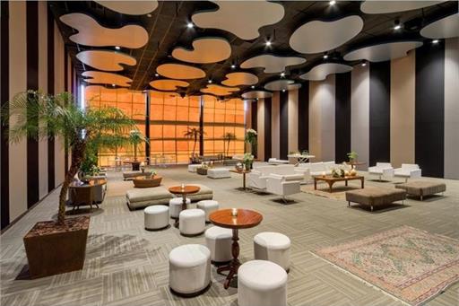 RoyalTulipAlvorada-ballroom 3.jpg