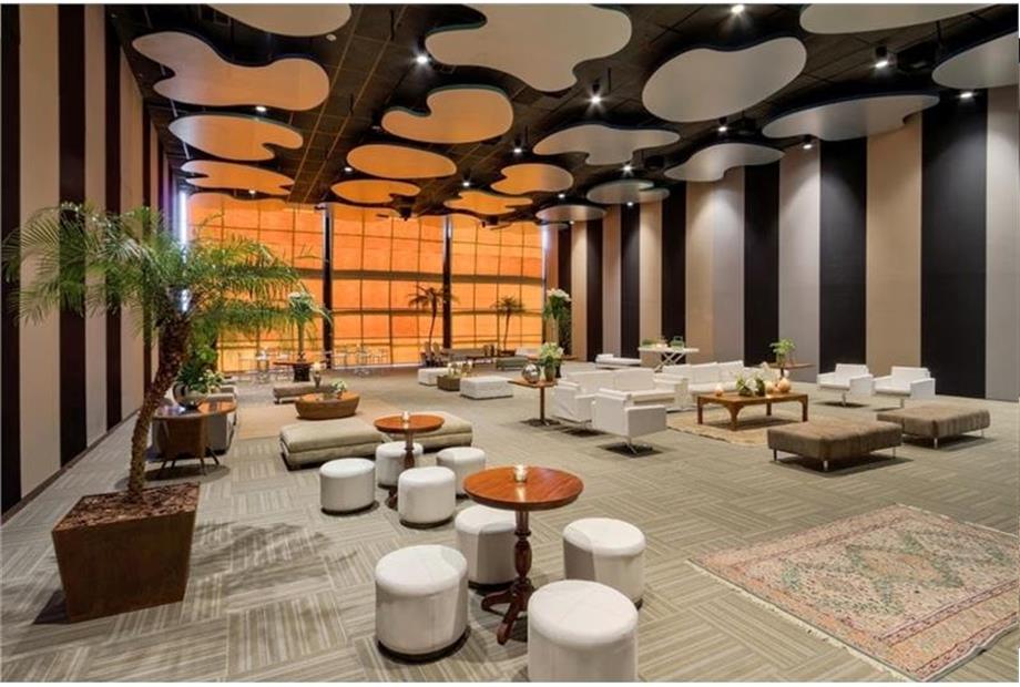 RoyalTulipAlvorada-ballroom 3.jpg