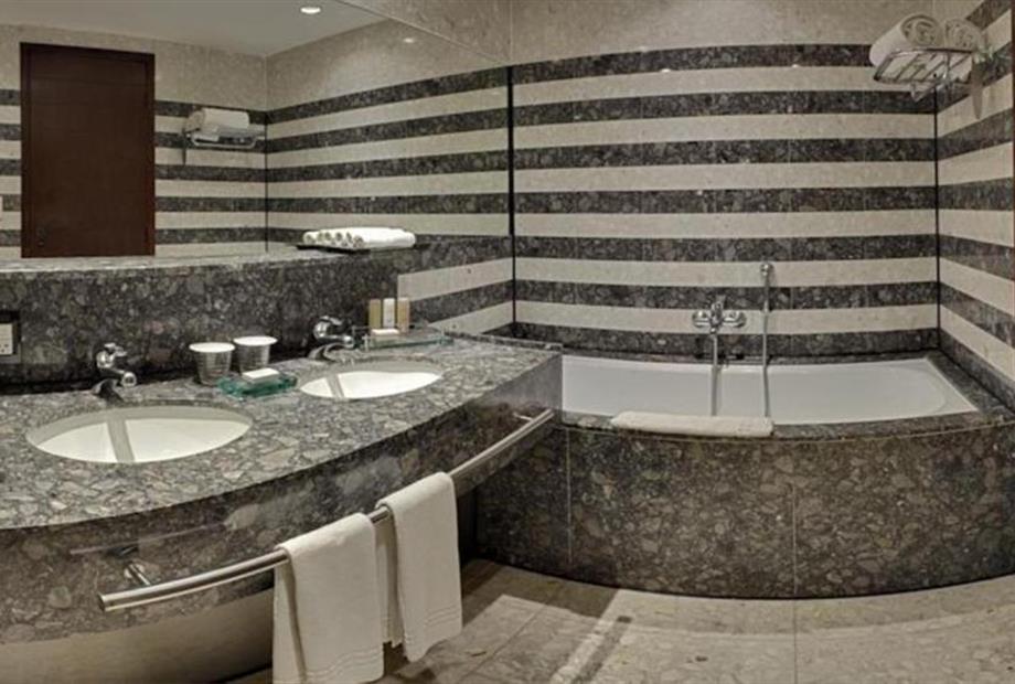 banheiro king size.jpg