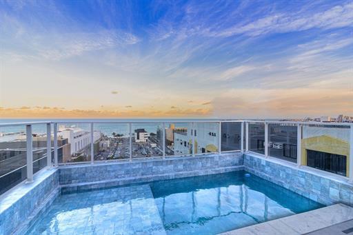 place2you - piscina.jpg