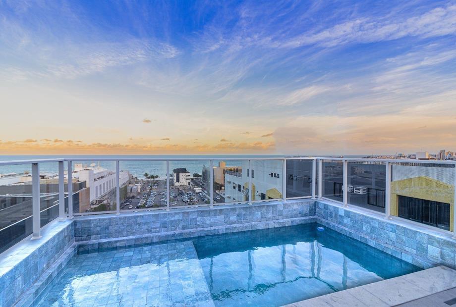 place2you - piscina.jpg