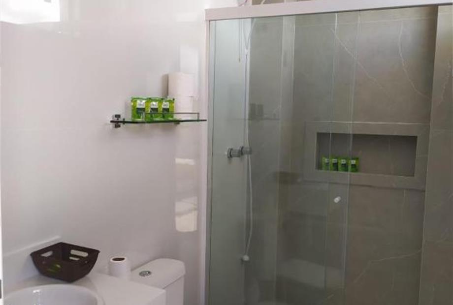 Quarto Quádruplo com Banheiro-1.jpg