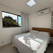 SUPERIOR -  1 Cama de Casal, 1 Cama de solteiro + 1 cama de auxiliar de solteiro