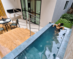 Luxo c/ Piscina Exclusiva -  1 Cama de Casal, 1 Cama de solteiro + 1 cama auxiliar