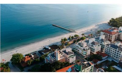 Praia próximo ao hotel