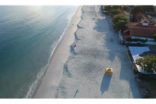 Praia próximo ao hotel