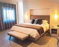 SUITE PRESIDENCIAL CAMA KING Y JACUZZI