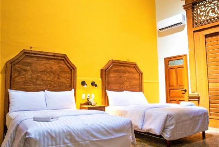 Quarto Duplo Superior com 2 Camas de Casal-5.jpg