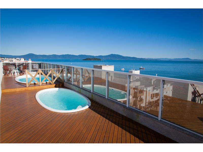 Piscinas com Vista Para o Mar