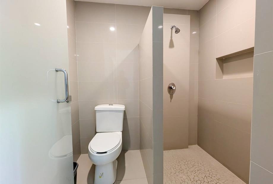 baño ejrcutiva.jpg