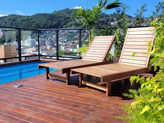 bewiki _ piscina.jpg