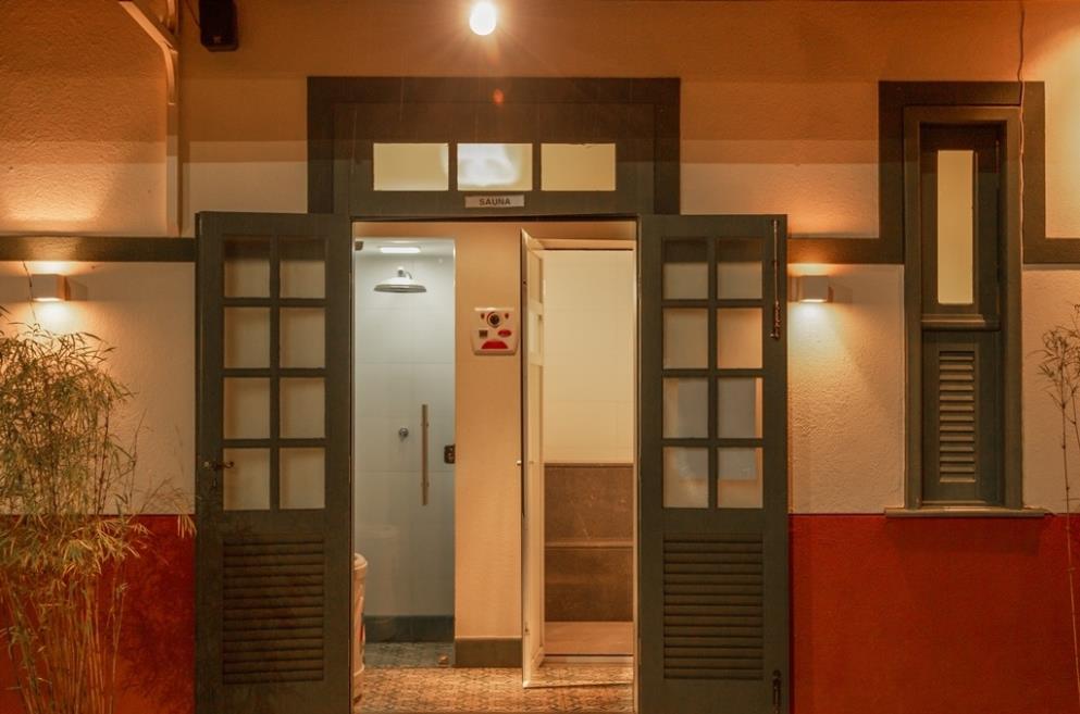 sauna-1.jpeg