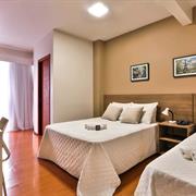 Luxo Triplo - 01 cama casal + 01 cama solteiro