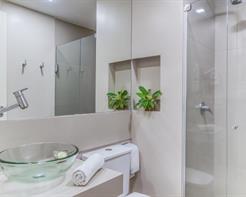 QUARTO COM 2 CAMAS DE SOLTEIRO