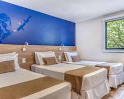 QUARTO COM 3 CAMAS DE SOLTEIRO