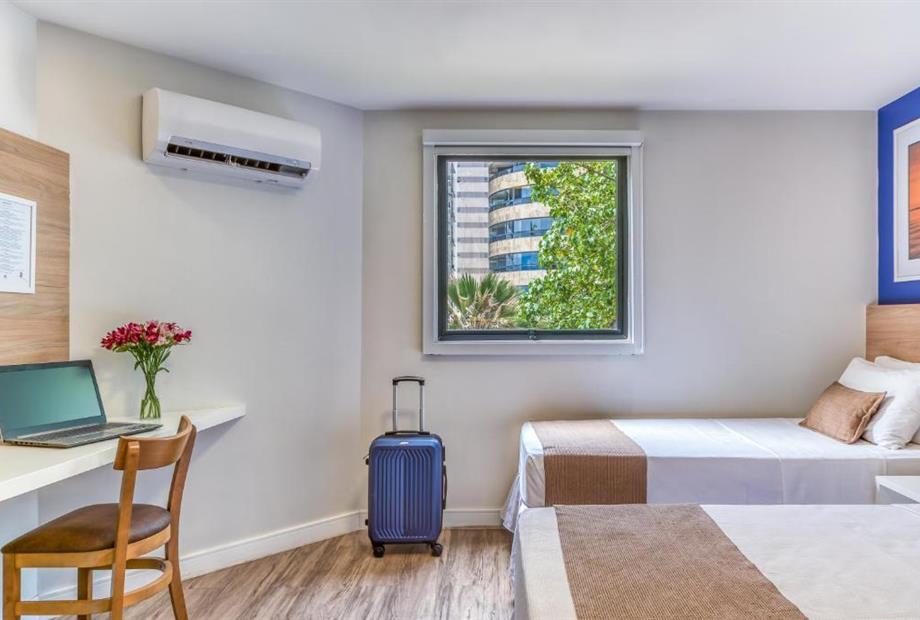 Quarto com Cama de Casal-4.jpg