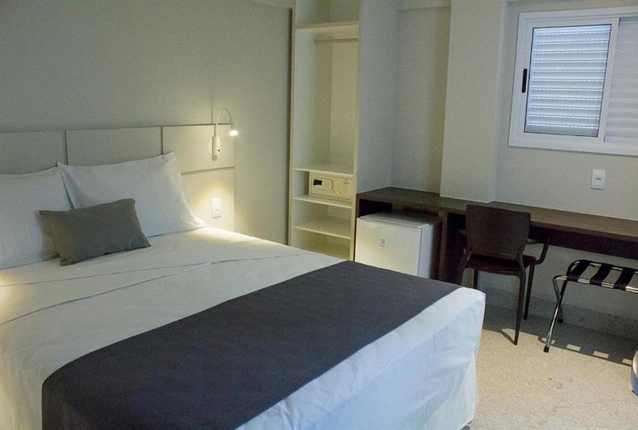 Quarto Deluxe com Cama Queen-size-8.jpg