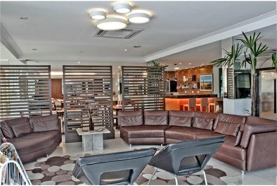 meridional lobby.jpg