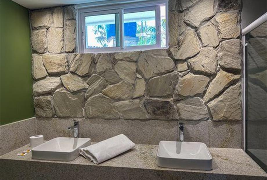 banheiro familia 2 (1).jpg