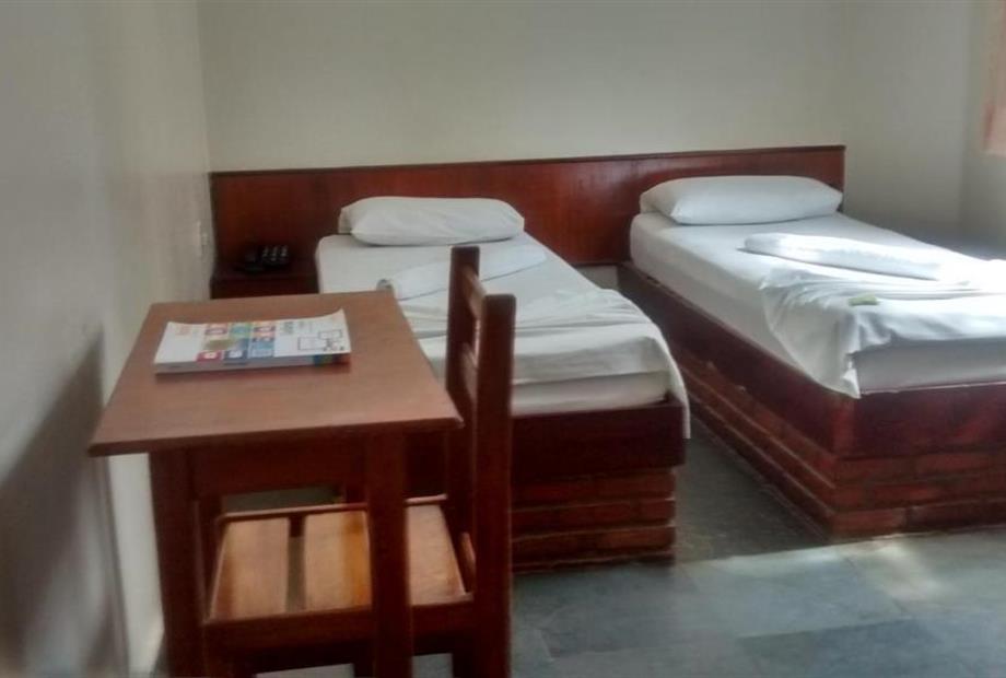 Quarto Triplo Econômico com Ventilador-4.jpg