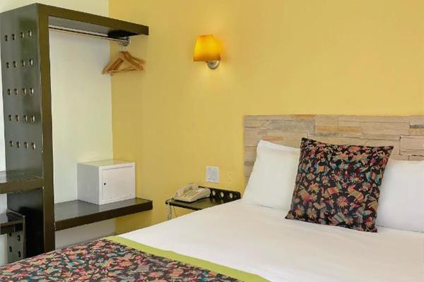 Photo 19 of Seven Crown Express & Suites by Kavia