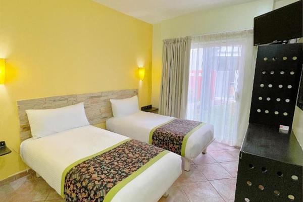 Photo 34 of Seven Crown Express & Suites by Kavia