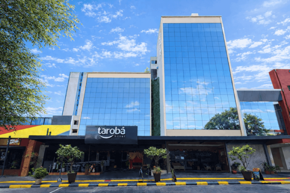fachada hotel tarobá (2) (1) (1) (2).png