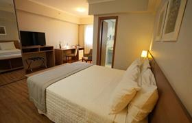 Habitación con cama grande de Matiz Vilaboim Ribeirão Preto Shopping