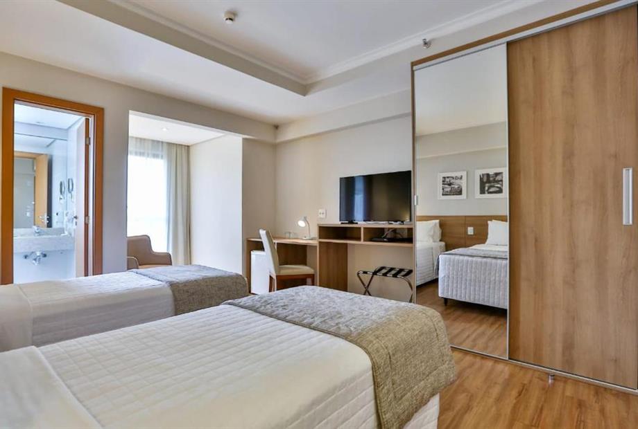 Quarto com 2 Camas de Solteiro-2.jpg