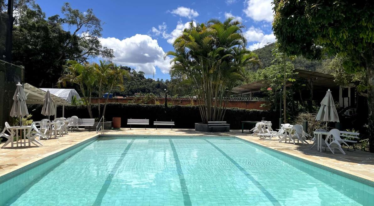 piscina.jpg