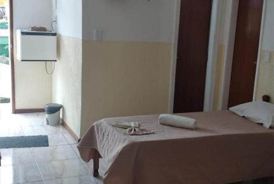 Quarto Quádruplo com Banheiro Privativo-1.jpg