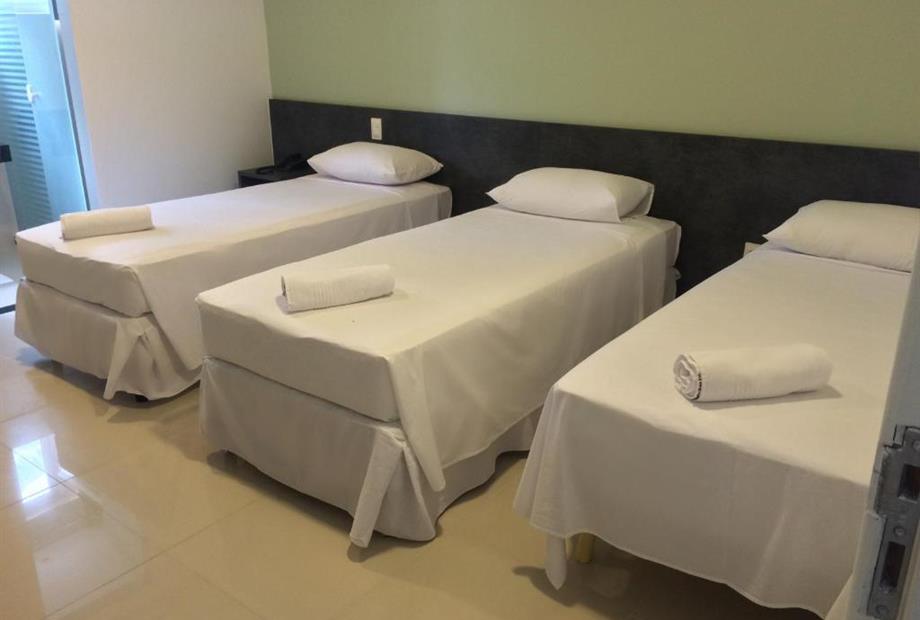 Quarto Triplo com Banheiro Privativo-1.jpg