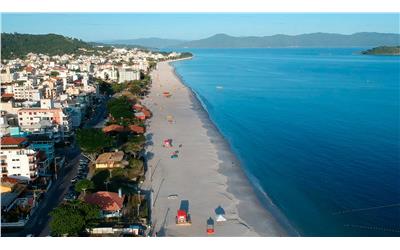 Praia próximo ao hotel