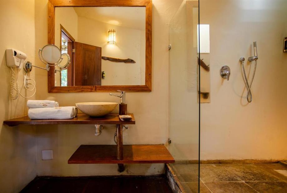 Suíte com Vista do Jardim-16.jpg