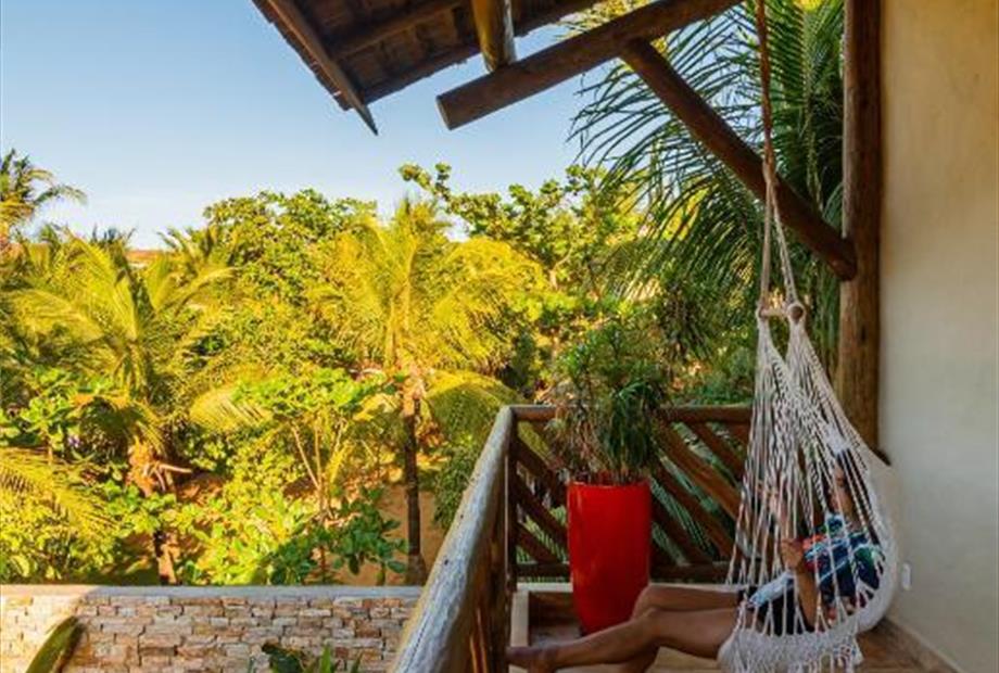 Suíte com Cama King-size e Vista da Piscina-20.jpg