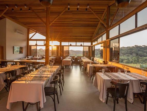 scva - restaurante gralha azul (2).jpg