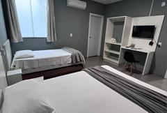 Triplo com cama extra