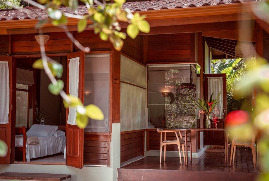 cl-special bungalow_outside_samuel melim.jpg