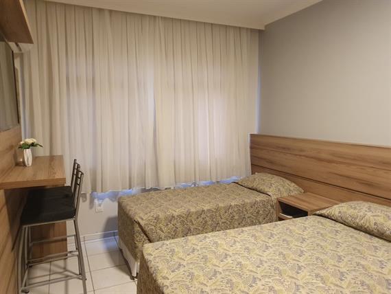 31 apto triplo ou casal  01 superior.jpg