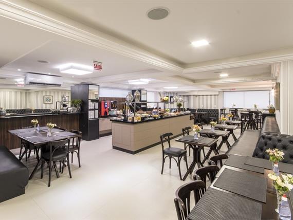 11 salão café da manhã.jpg