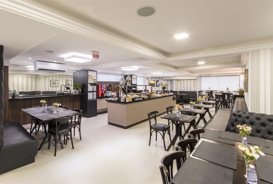 11 salão café da manhã.jpg