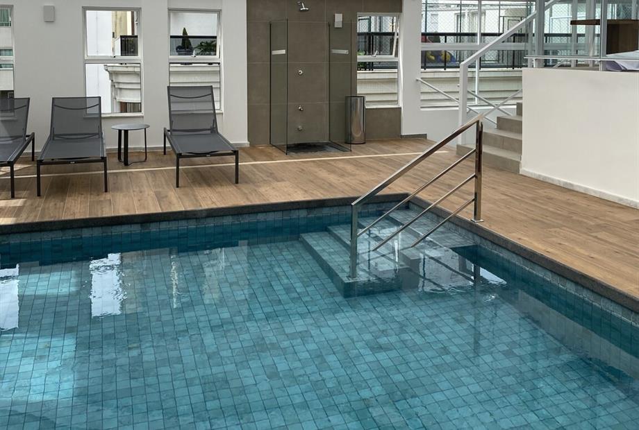 13 piscina climatizada (1512 x 1419).jpg