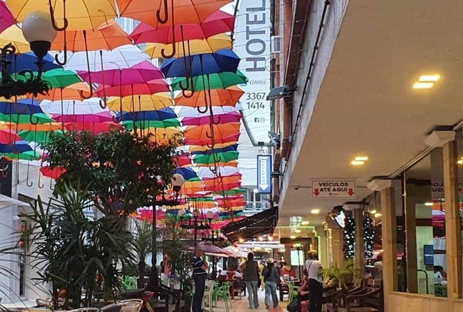 foto fachada alterada.jpg