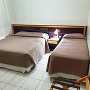 Quarto triplo/casal + 01 standard